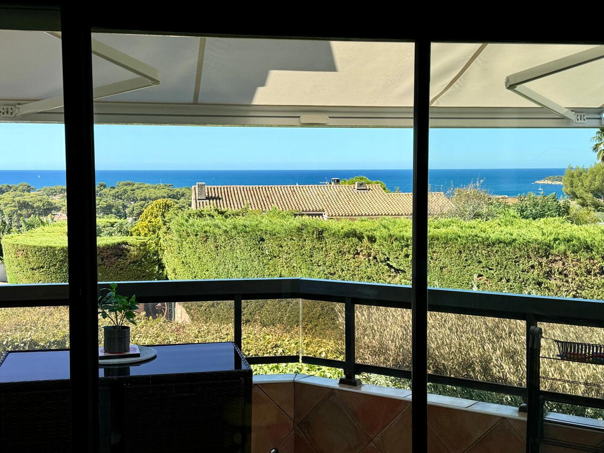 Appartement Sanary Vue Mer Au Calme Екстер'єр фото
